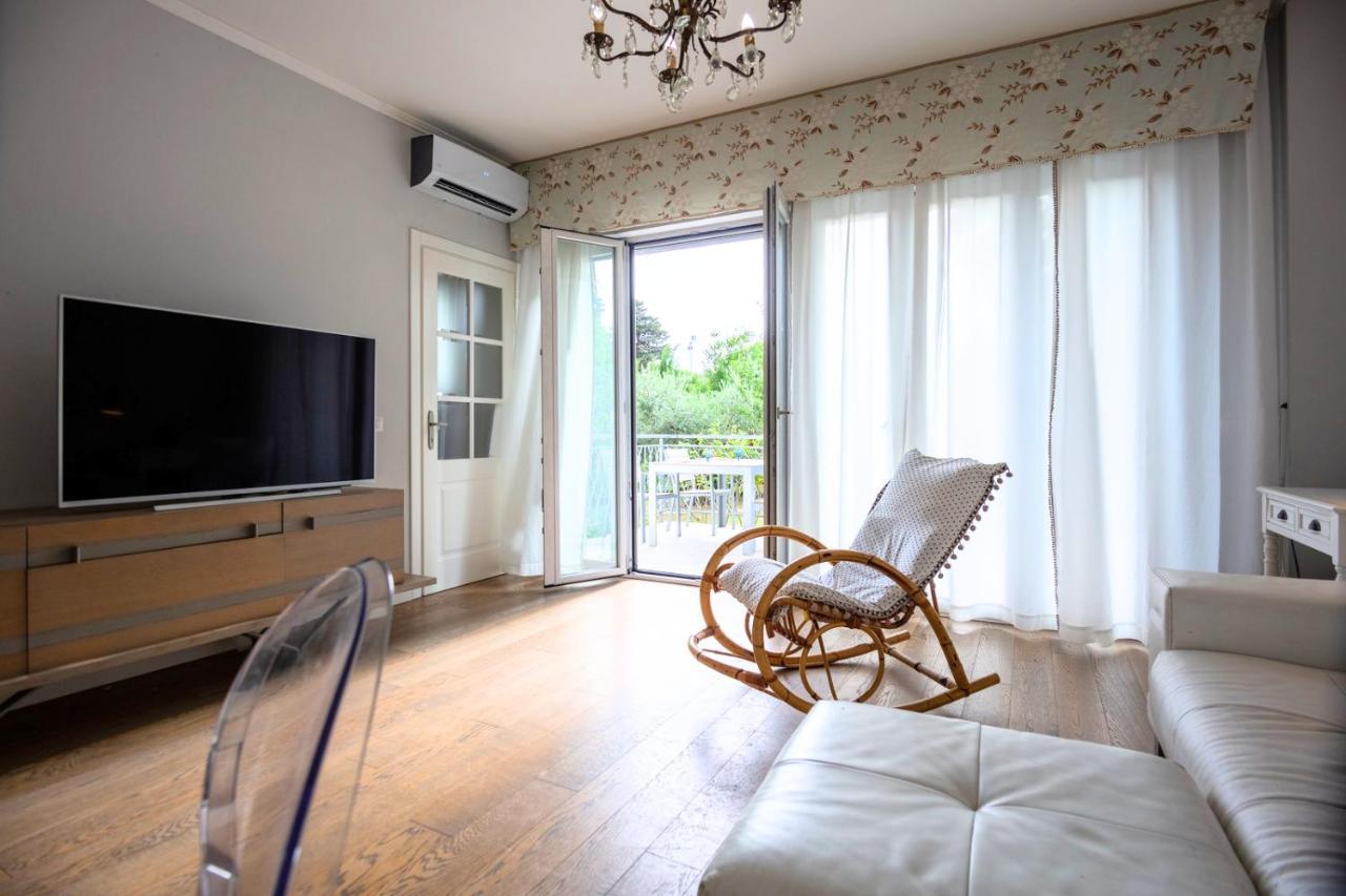 Apartamento L'Oasi Della Pace - Confortevole E Vicino A Tutto Chiaravalle Marche Exterior foto